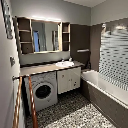 A 200m De La Plage Avec Wifi Et Vue Mer A - Fr-1-368-126 Apartment *